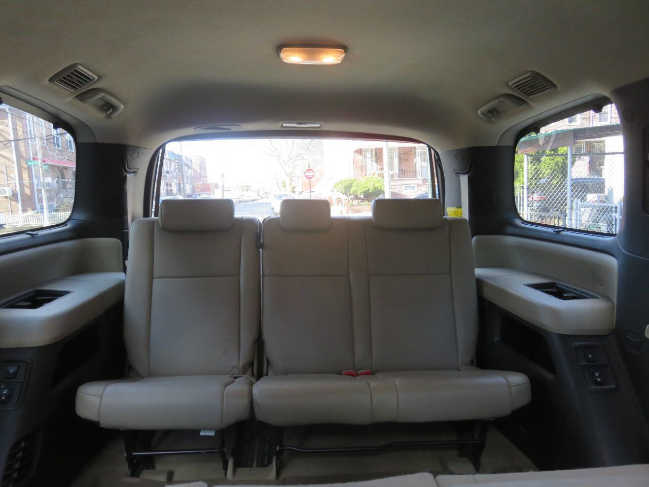 Used 2011 Toyota Sequoia Limited image 27