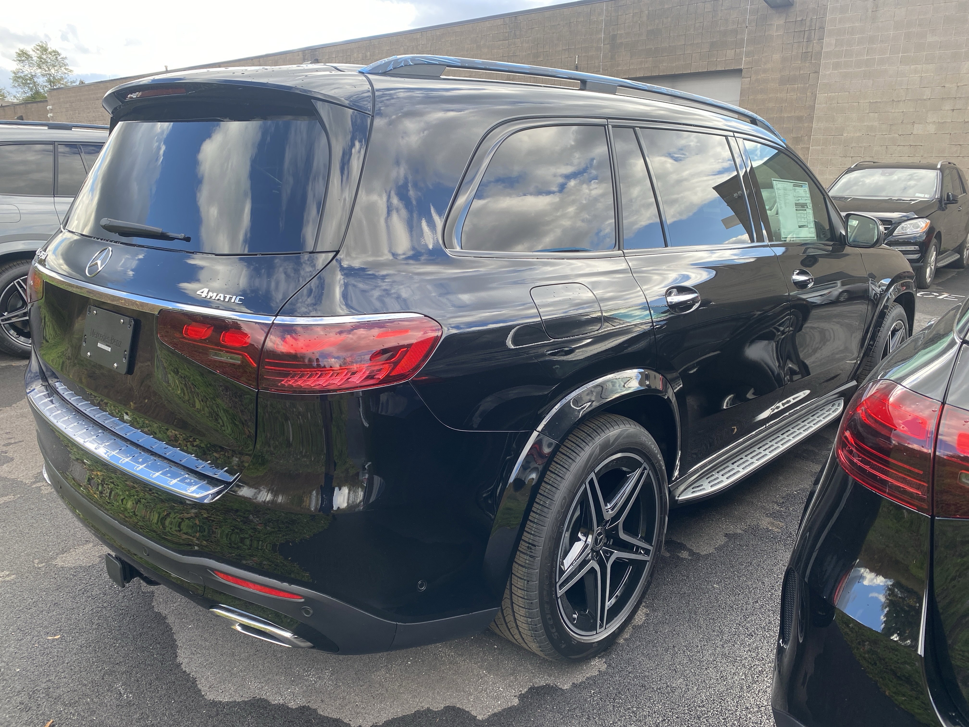 New 2026 Mercedes-Benz GLS 450 4MATIC image 7