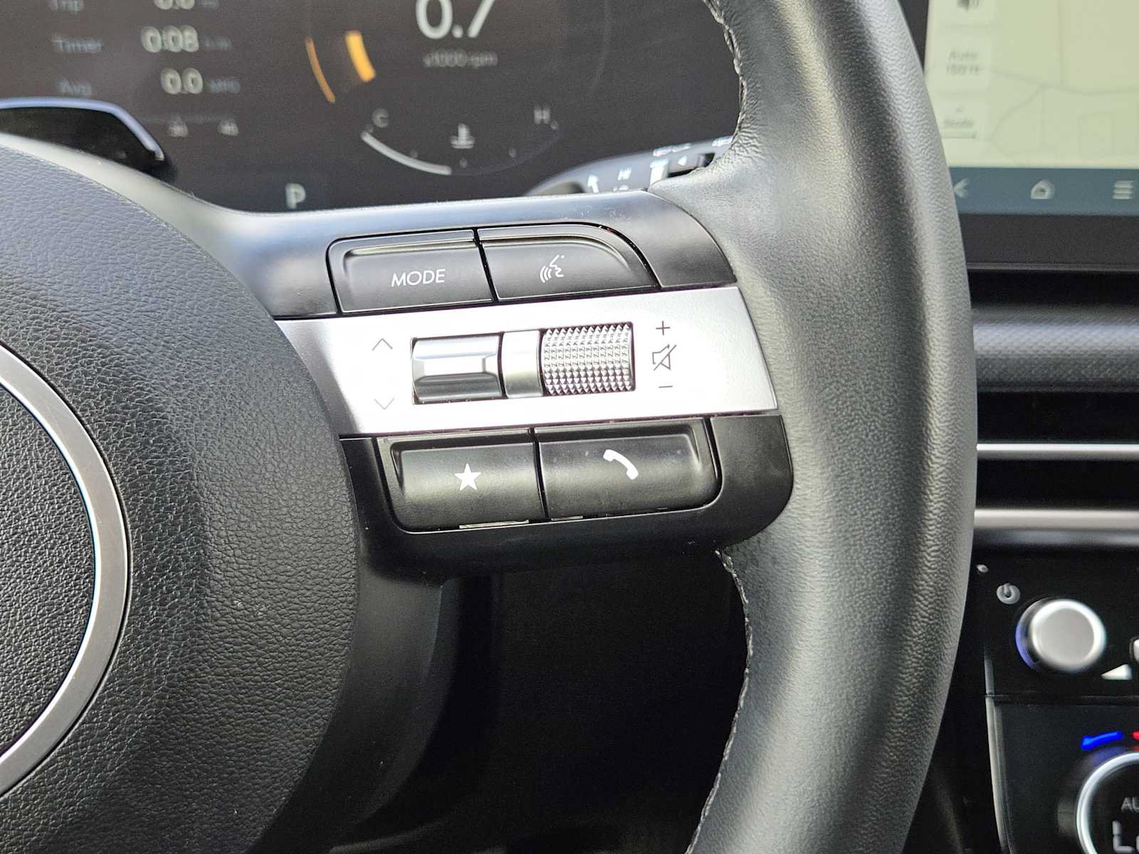 Certified 2025 Hyundai Tucson SEL FWD image 27