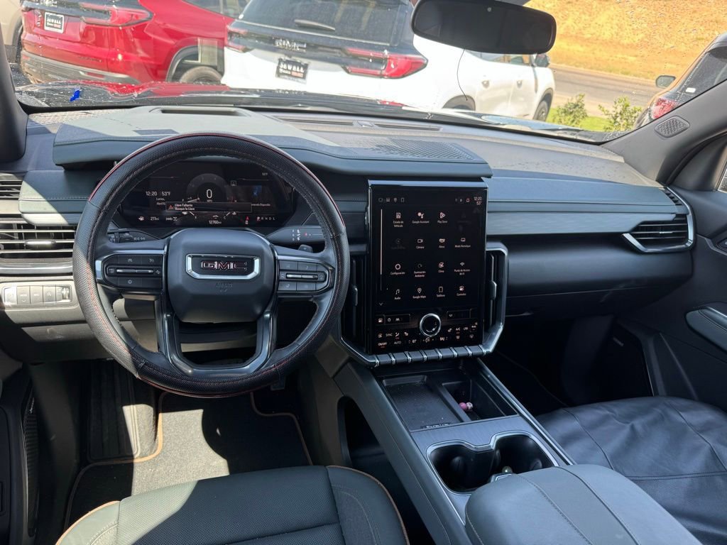 Used 2024 GMC Acadia AT4 w/ Luxury Package image 3