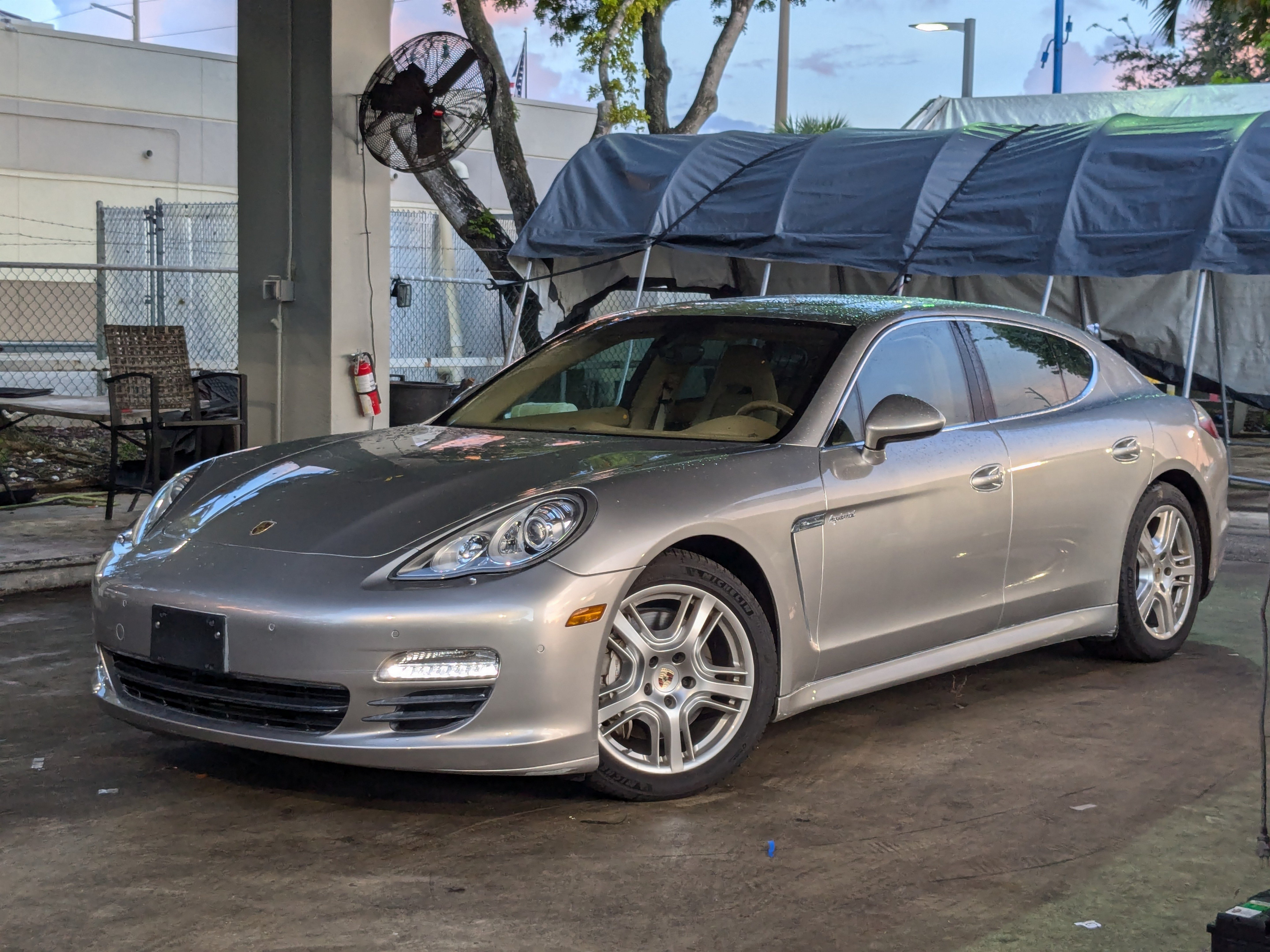 Used 2013 Porsche Panamera S RWD image 1