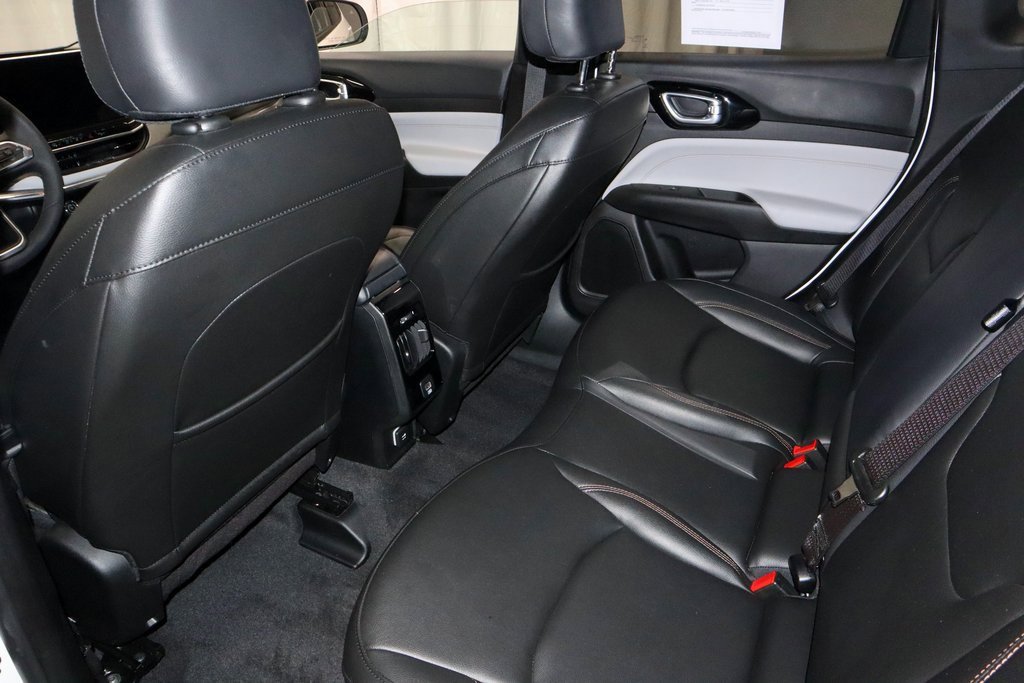 Used 2024 Jeep Compass Limited image 21