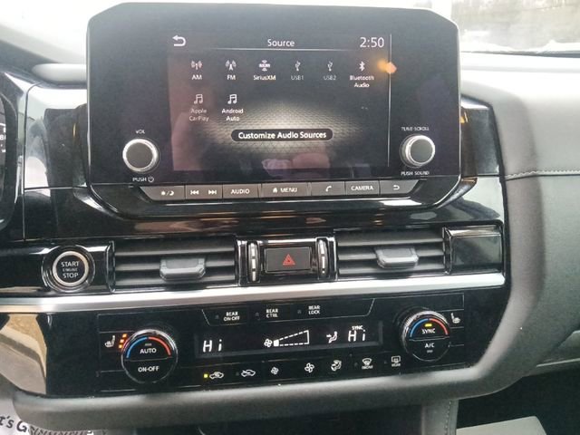 Used 2024 Nissan Pathfinder SV image 21