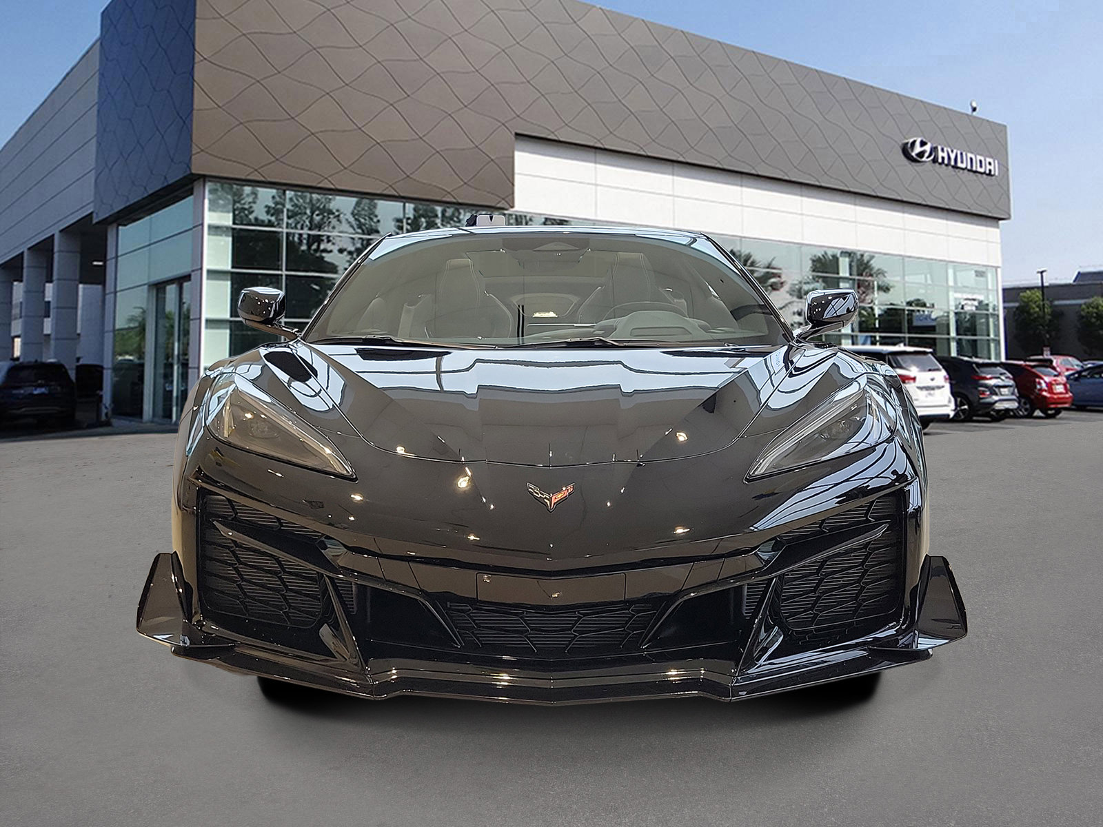 Used 2024 Chevrolet Corvette Z06 w/ Z07 Performance Package RWD image 2