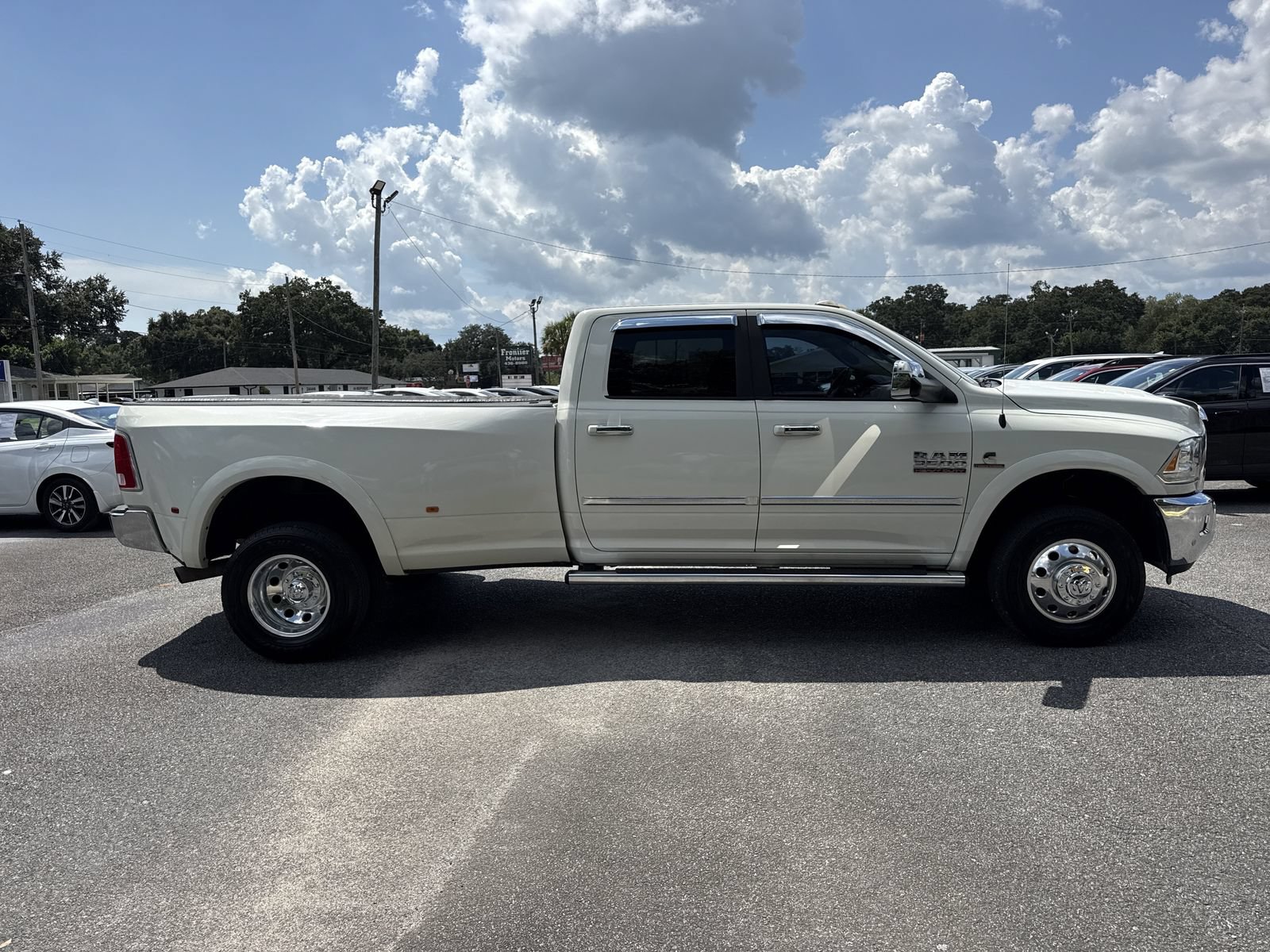 Used 2017 RAM 3500 Laramie AWD/4WD image 6