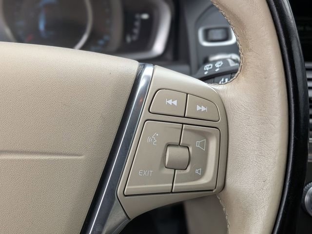 Used 2016 Volvo XC60 T6 Platinum w/ Protection Package AWD/4WD image 17