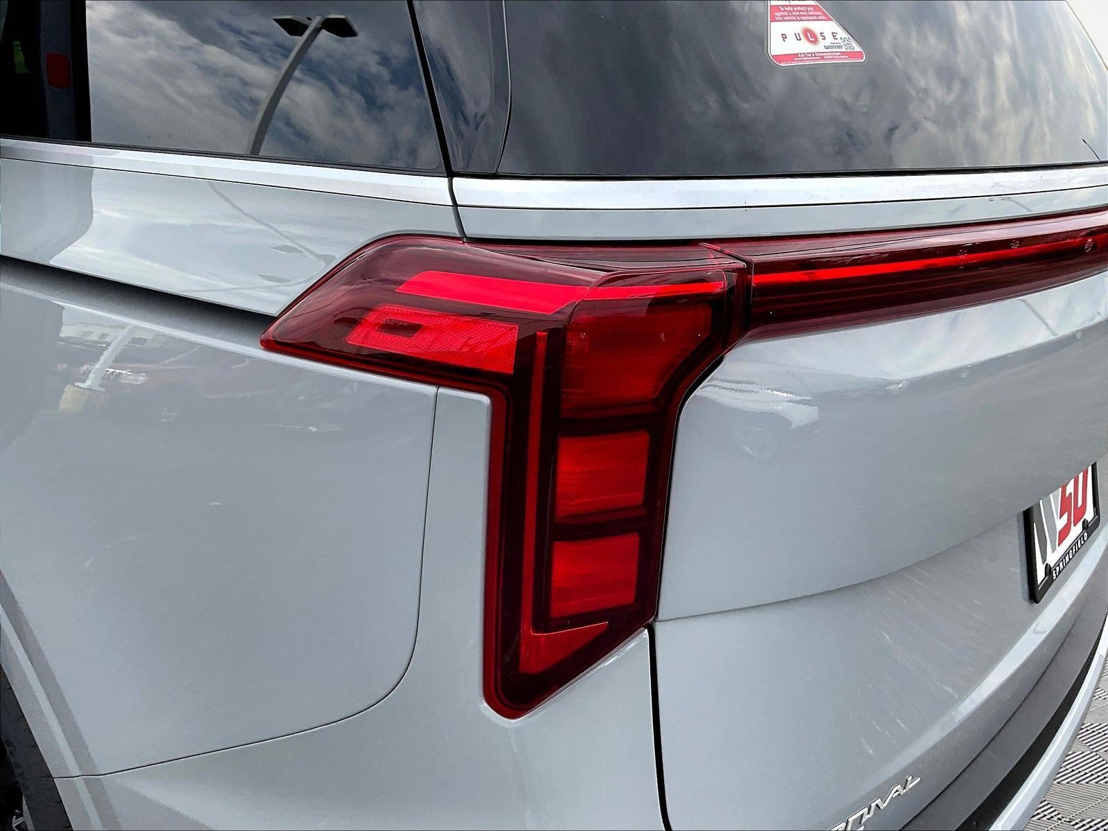 New 2027 Kia Carnival EX FWD image 15