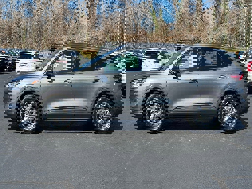 New 2025 Ford Escape ST-Line w/ Equipment Group 301A image 3
