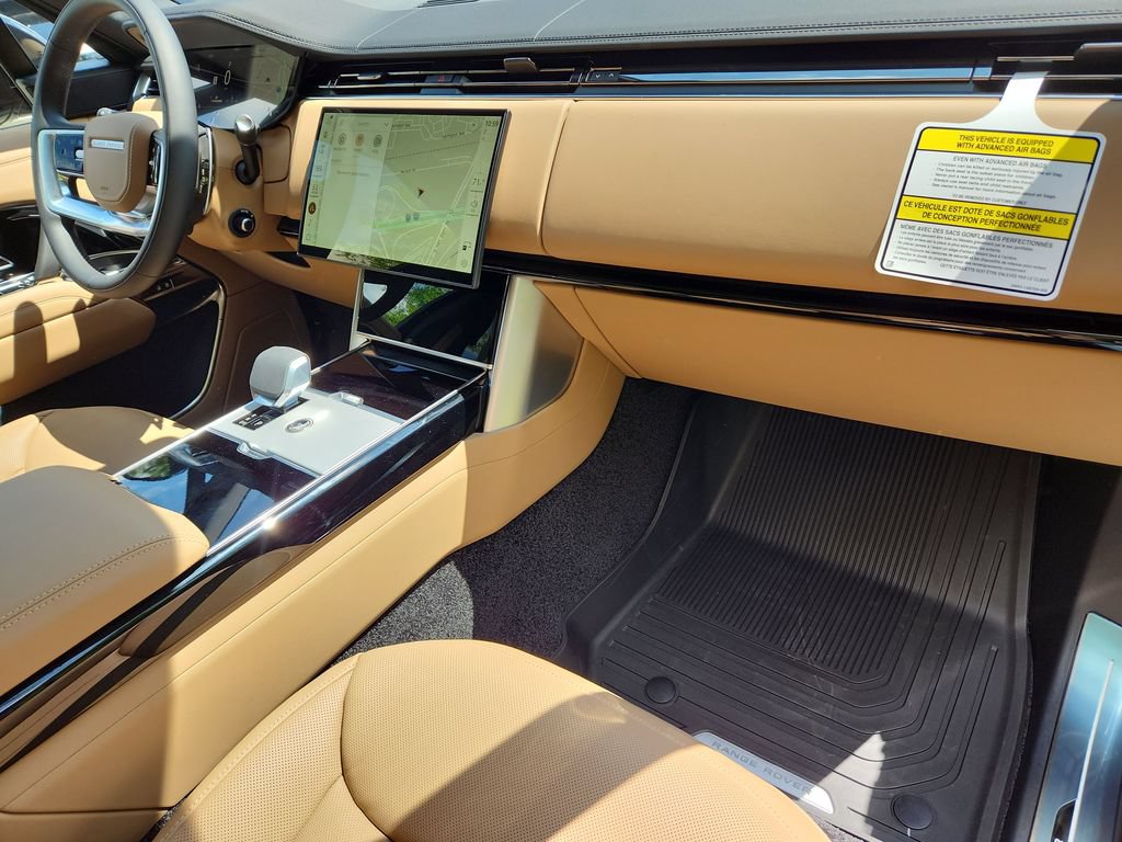New 2026 Land Rover Range Rover Long Wheelbase SE AWD/4WD image 28