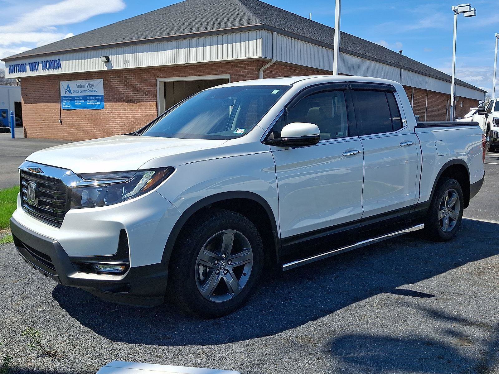 Used 2023 Honda Ridgeline RTL-E image 3
