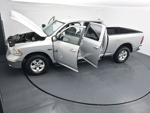 Used 2019 RAM 1500 Classic SLT AWD/4WD image 40