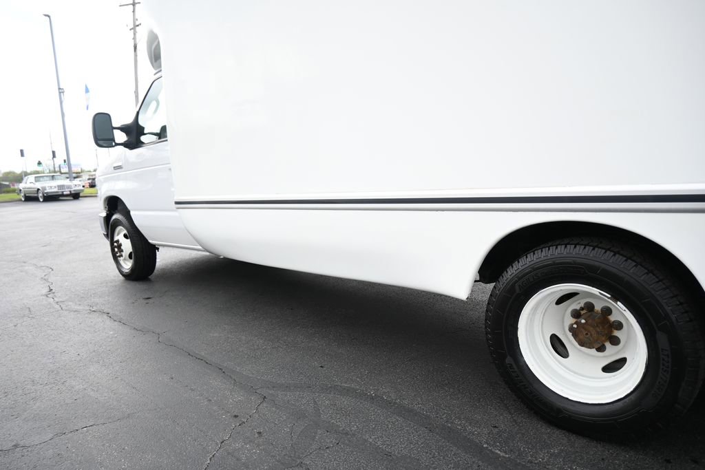 Used 2021 Ford E-350 and Econoline 350 Super Duty w/ Power Windows & Locks Group RWD image 18