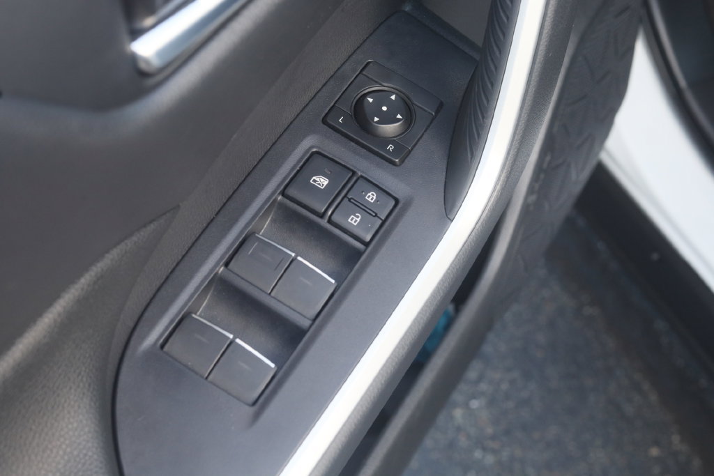 Used 2025 Toyota RAV4 XLE Premium w/ Weather Package AWD/4WD image 14