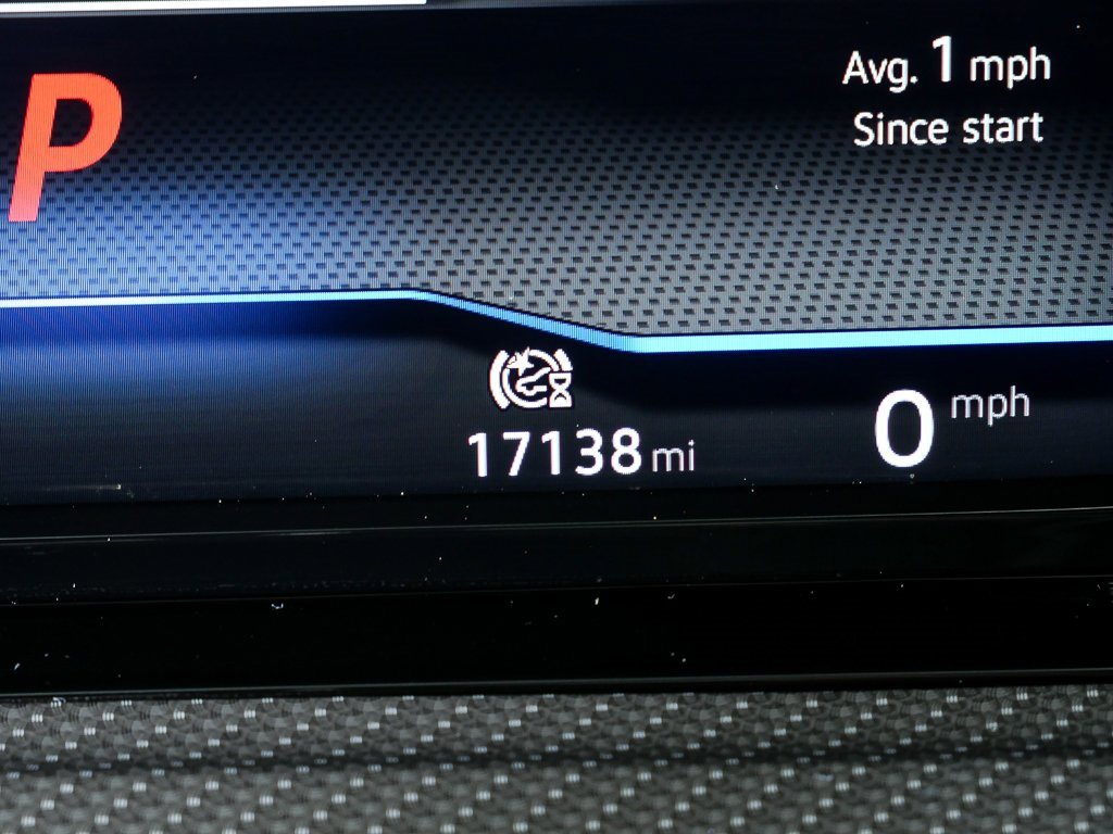 Used 2023 Volkswagen Golf R image 11