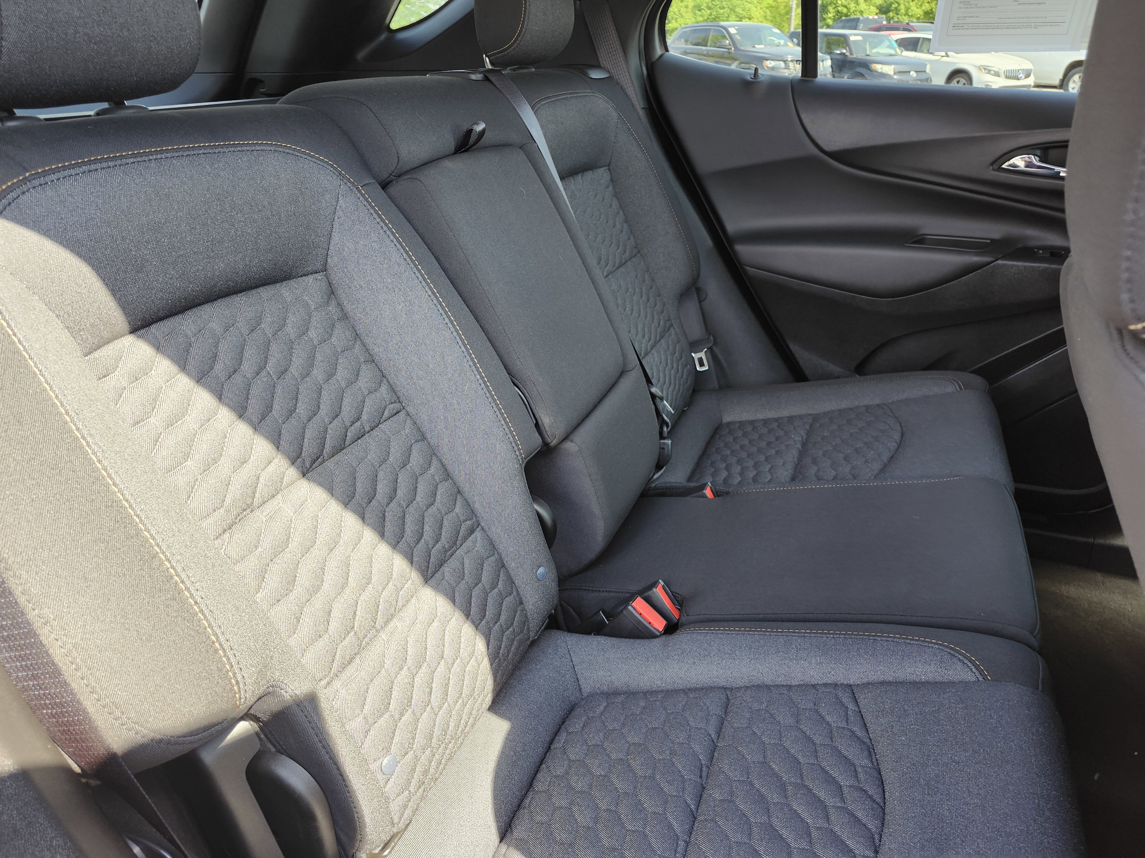 Used 2020 Chevrolet Equinox LT FWD image 19