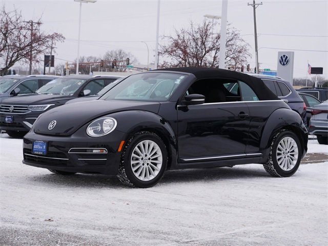 Used 2019 Volkswagen Beetle 2.0T SE image 3