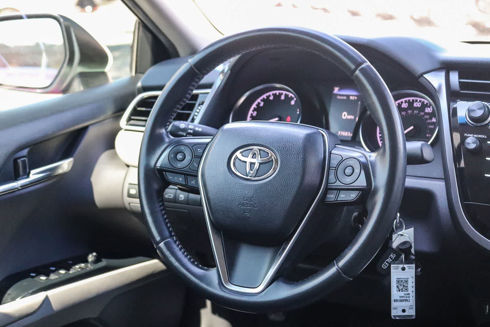 Used 2018 Toyota Camry SE FWD image 13