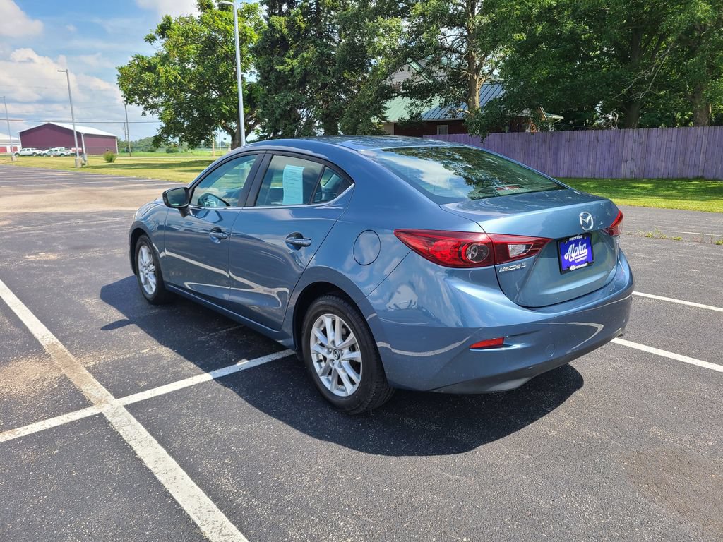 Used 2016 MAZDA MAZDA3 i Sport w/ Preferred Equipment Package FWD image 5