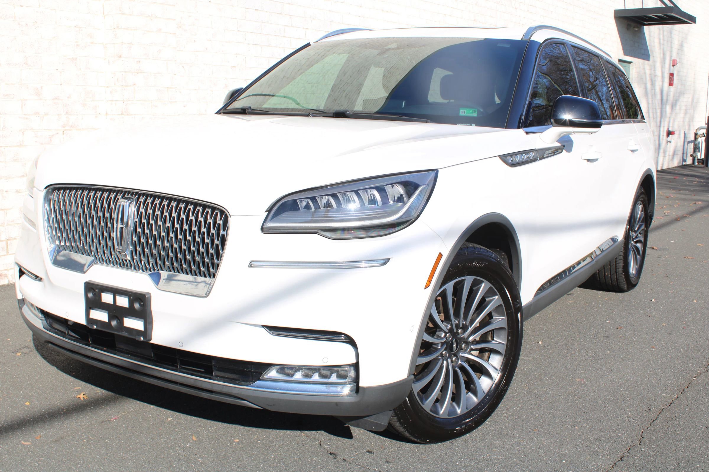 Used 2020 Lincoln Aviator Reserve w/ Equipment Group 201A image 6
