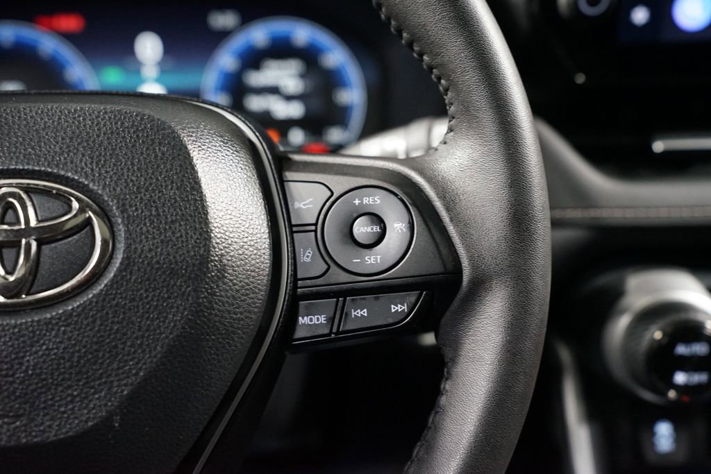 Used 2023 Toyota RAV4 Limited image 13