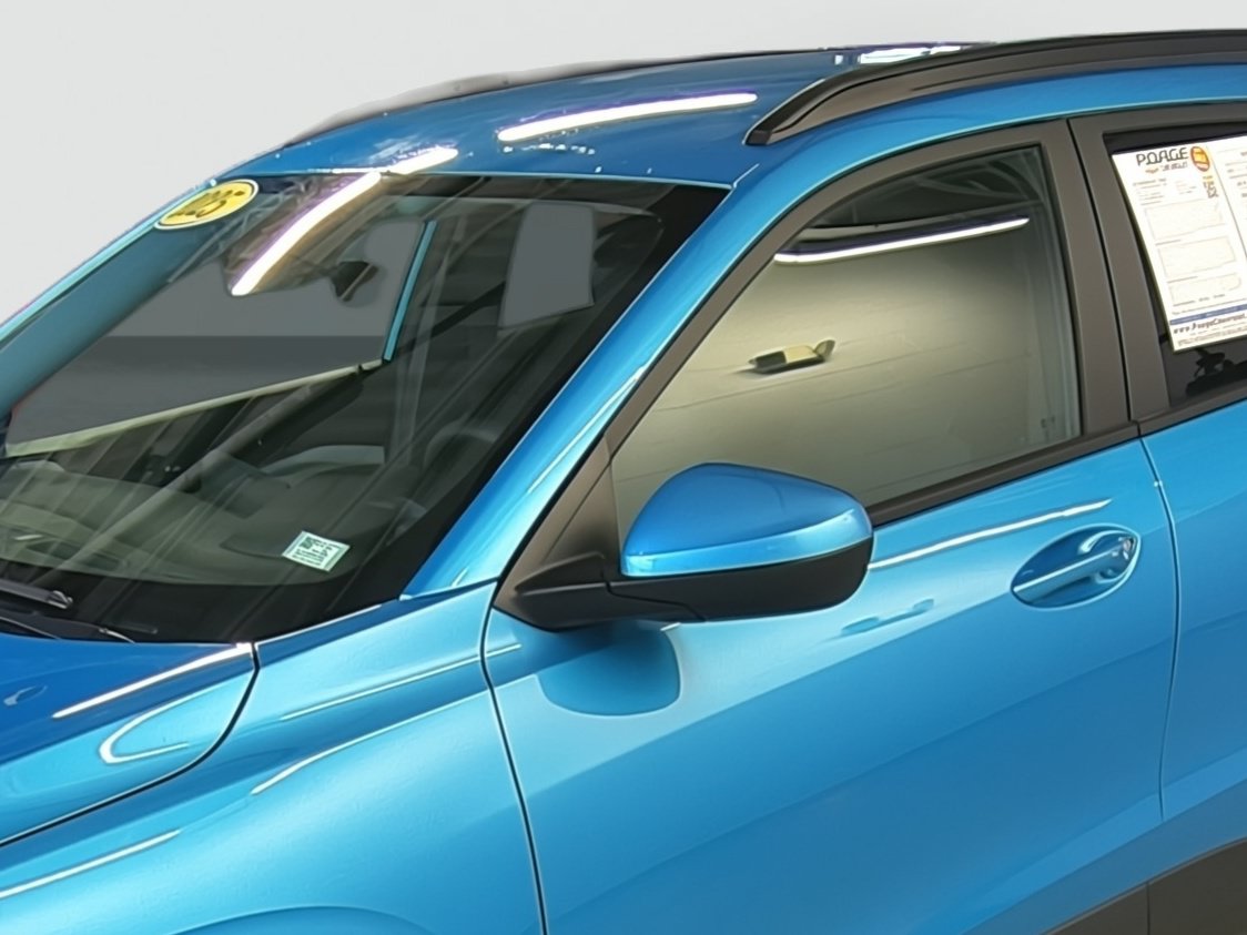 Used 2025 Chevrolet Trax LT w/ Driver Confidence Package FWD image 8