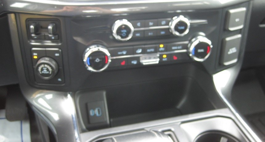 Used 2022 Ford F150 XLT w/ Equipment Group 302A High AWD/4WD image 13