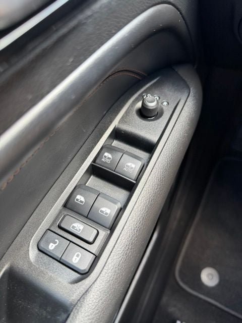 Used 2022 Jeep Compass Limited AWD/4WD image 19