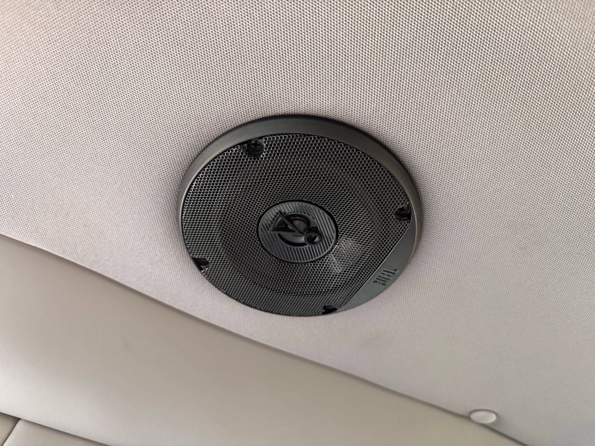 Used 2023 Chevrolet Express 2500 Extended image 35