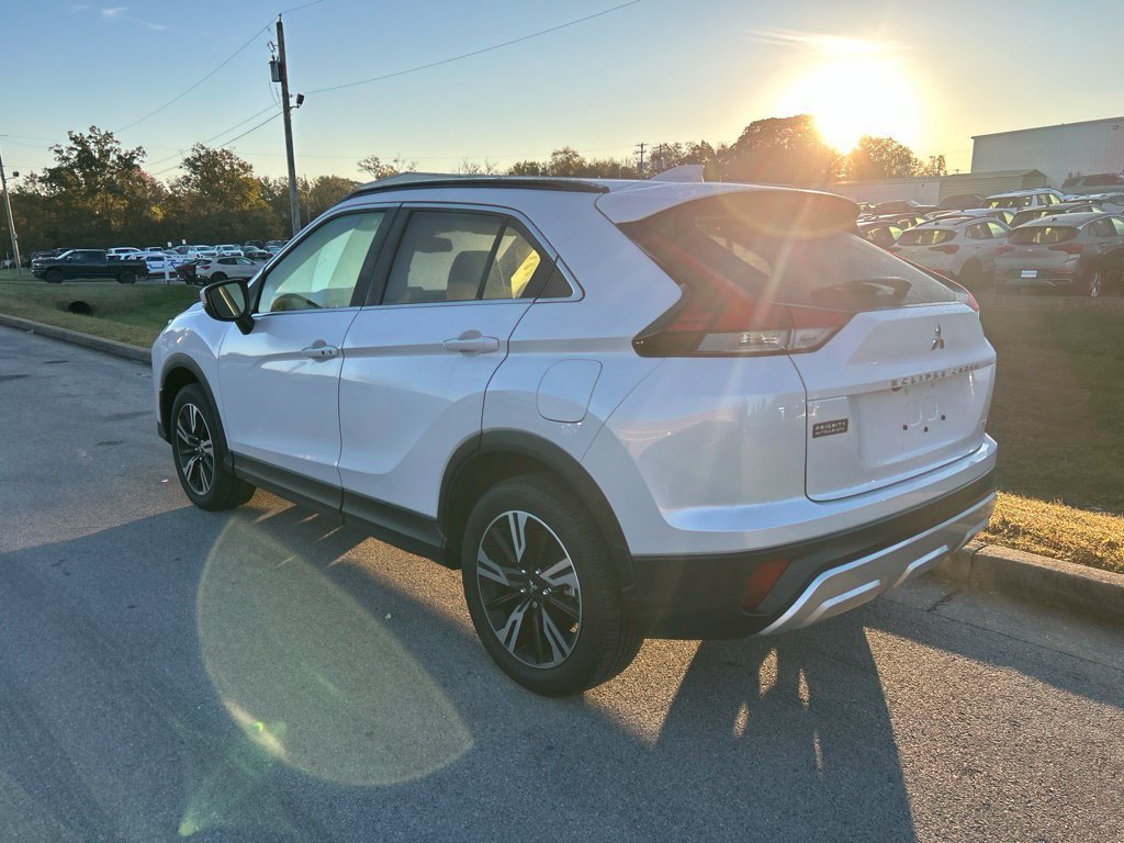 Used 2025 Mitsubishi Eclipse Cross SE AWD/4WD image 4