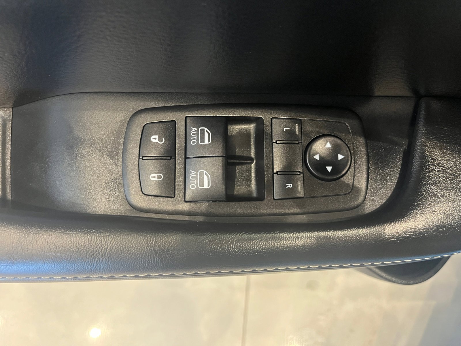 Used 2023 Dodge Challenger SRT Hellcat image 13