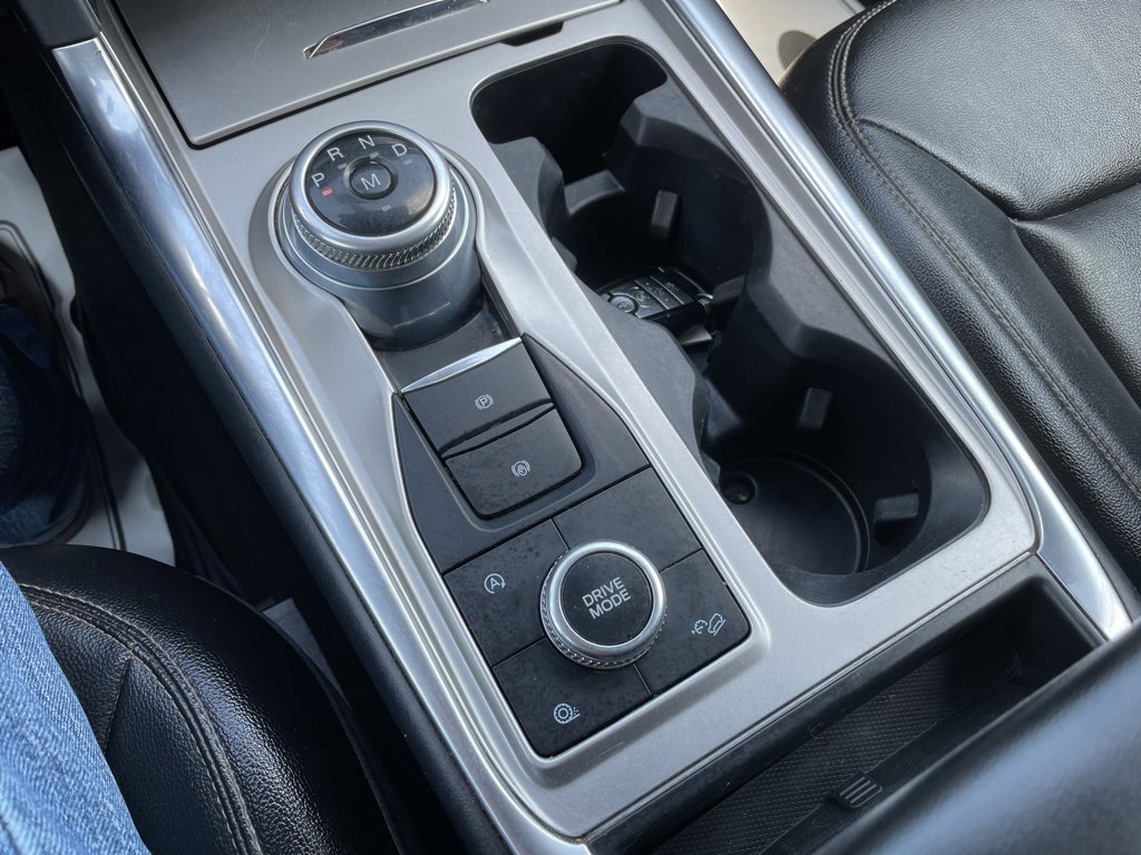 Used 2021 Ford Explorer XLT w/ Equipment Group 202A image 11