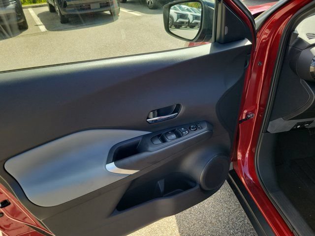 Certified 2023 Nissan Kicks SR w/ SR Premium Package FWD image 19