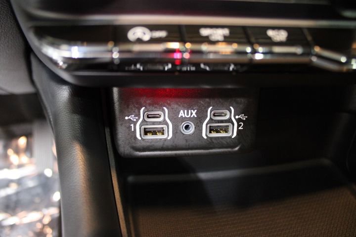 Used 2024 Dodge Durango SXT image 51