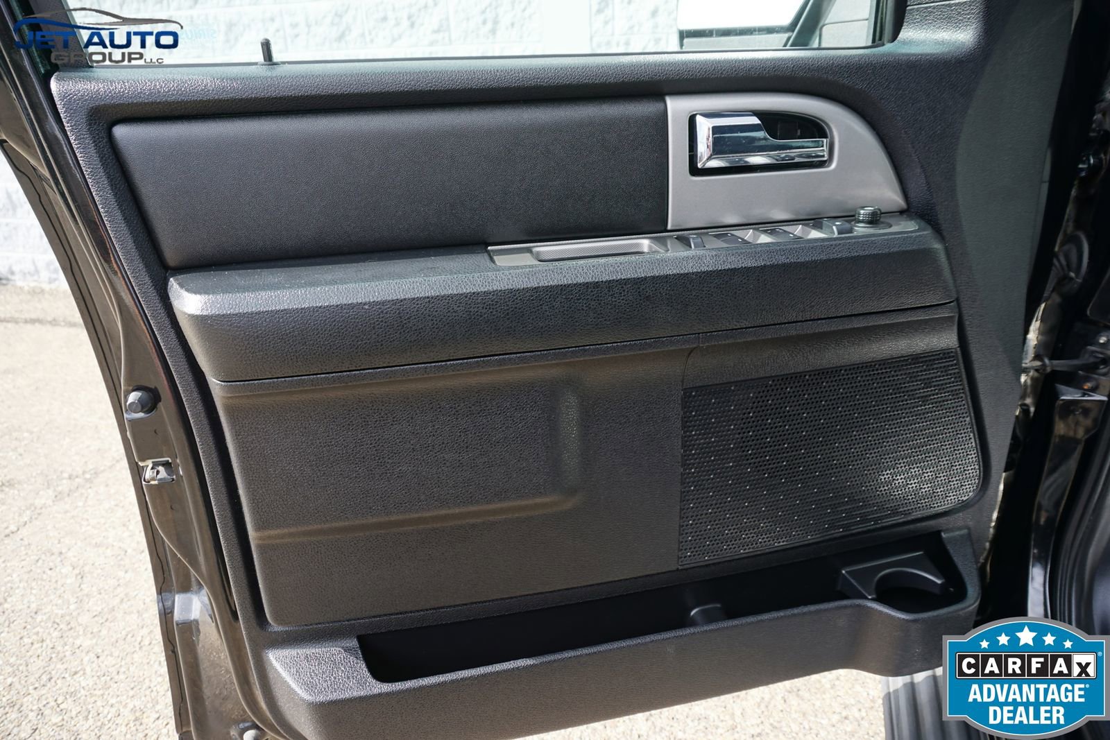 Used 2015 Ford Expedition EL XLT image 29