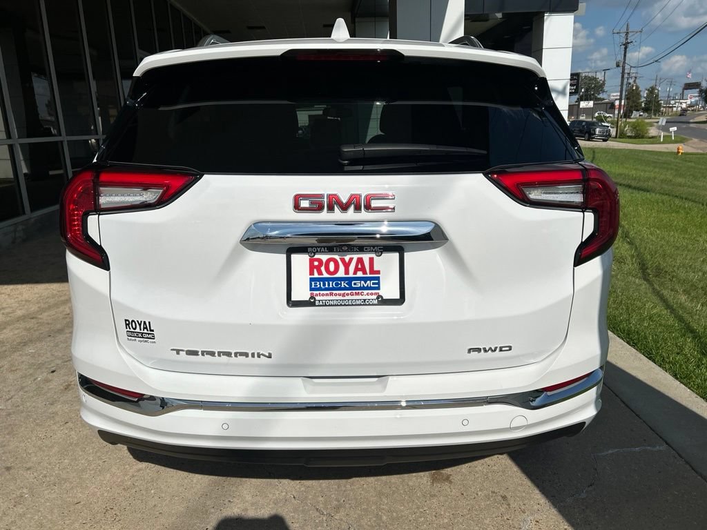 Used 2023 GMC Terrain Denali w/ LPO, Floor Liner Package AWD/4WD image 6