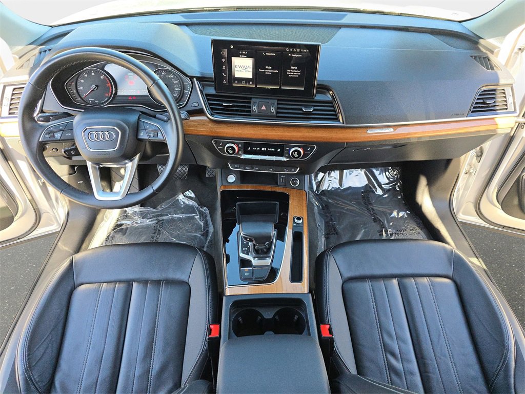 Used 2023 Audi Q5 2.0T Premium w/ Convenience Package image 16