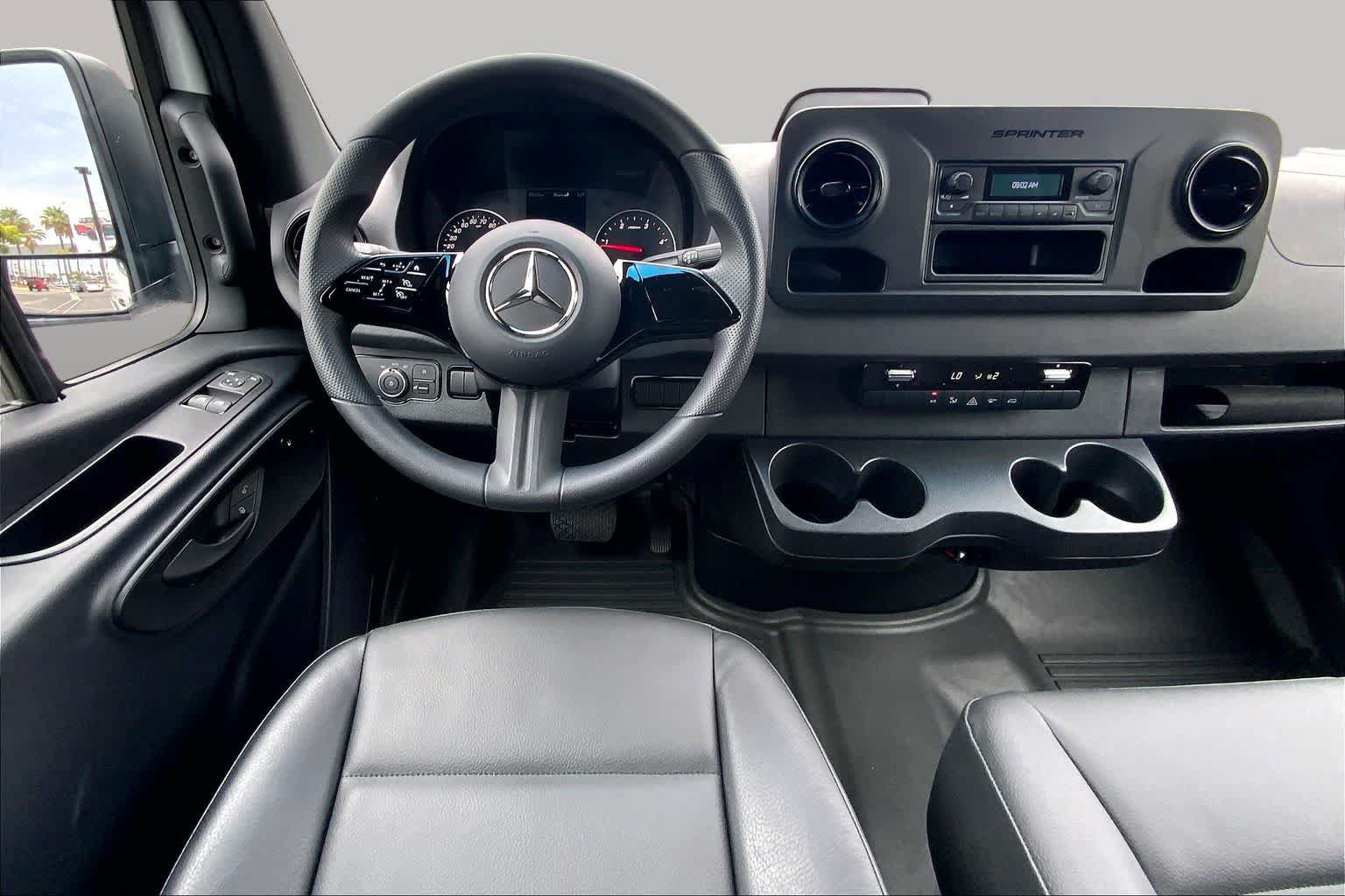 Used 2025 Mercedes-Benz Sprinter 2500 image 5