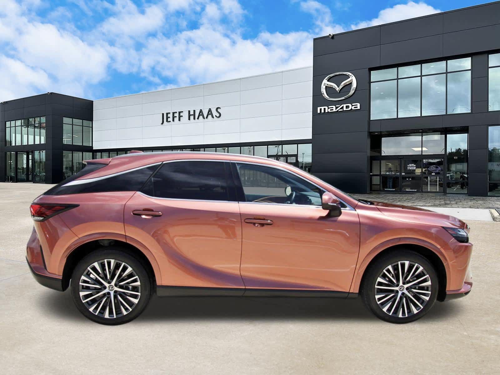 Used 2023 Lexus RX 350 Premium Plus w/ Cold Area Package FWD image 5
