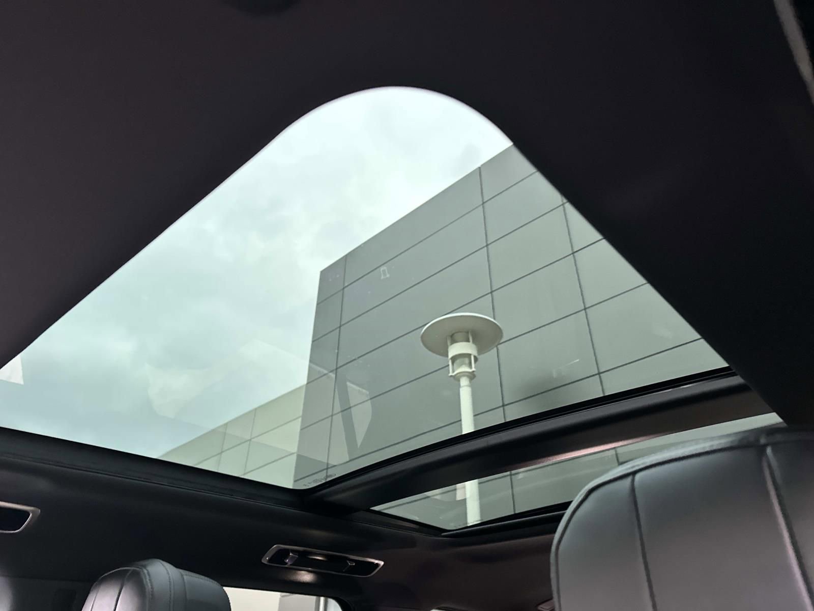 New 2026 Land Rover Range Rover Sport Dynamic SE image 18