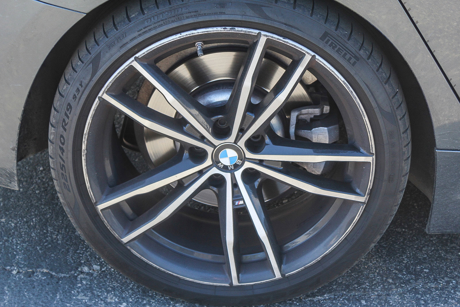 Used 2019 BMW 330i Sedan w/ M Sport Package image 11