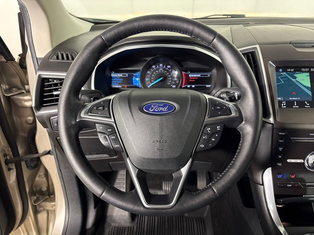 Certified 2018 Ford Edge Titanium w/ Equipment Group 301A image 17