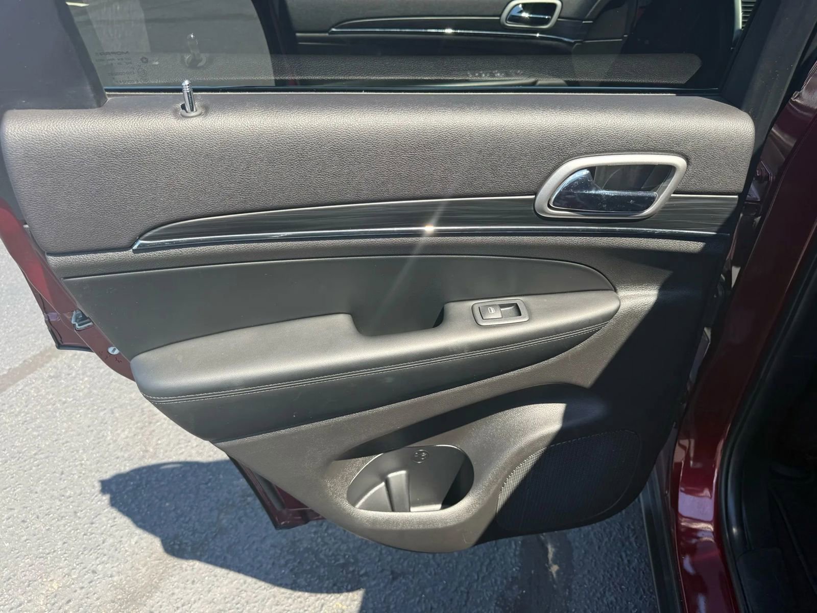 Used 2020 Jeep Grand Cherokee Limited image 28