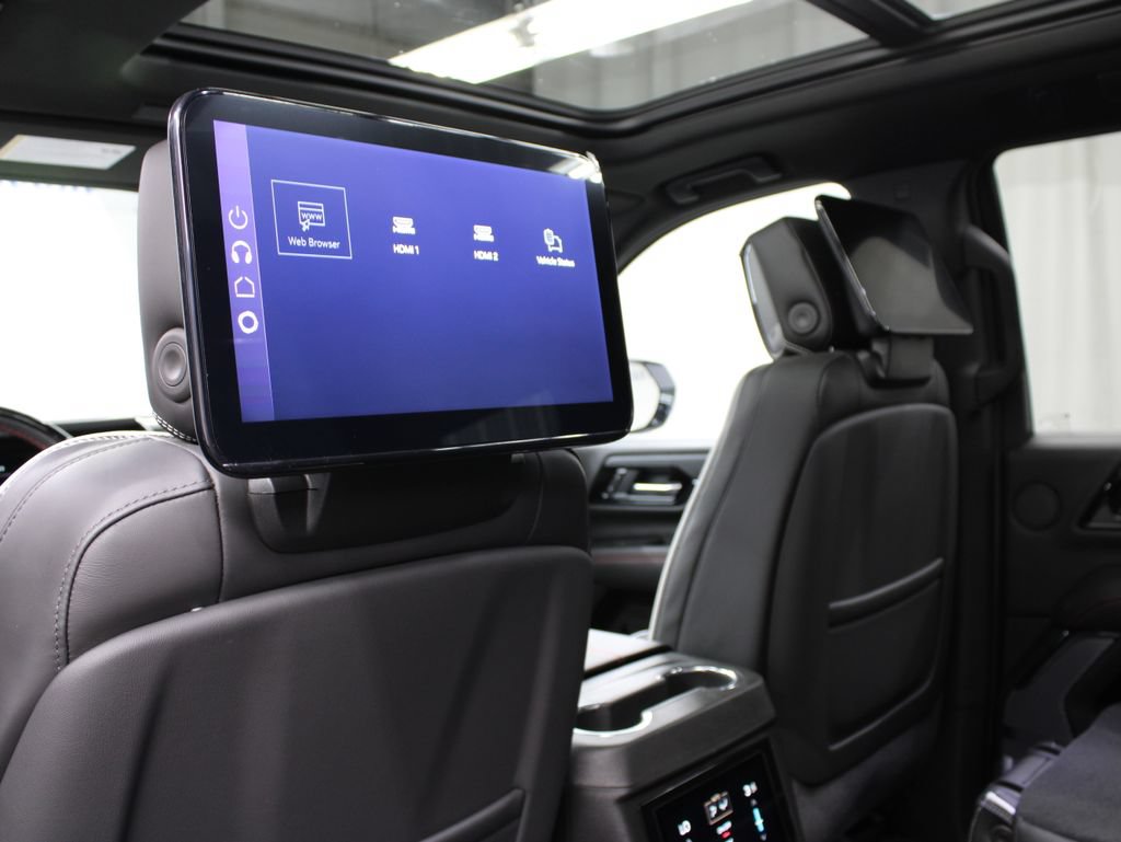 Used 2026 GMC Yukon AT4 Ultimate w/ LPO, Floor Liner Package AWD/4WD image 18