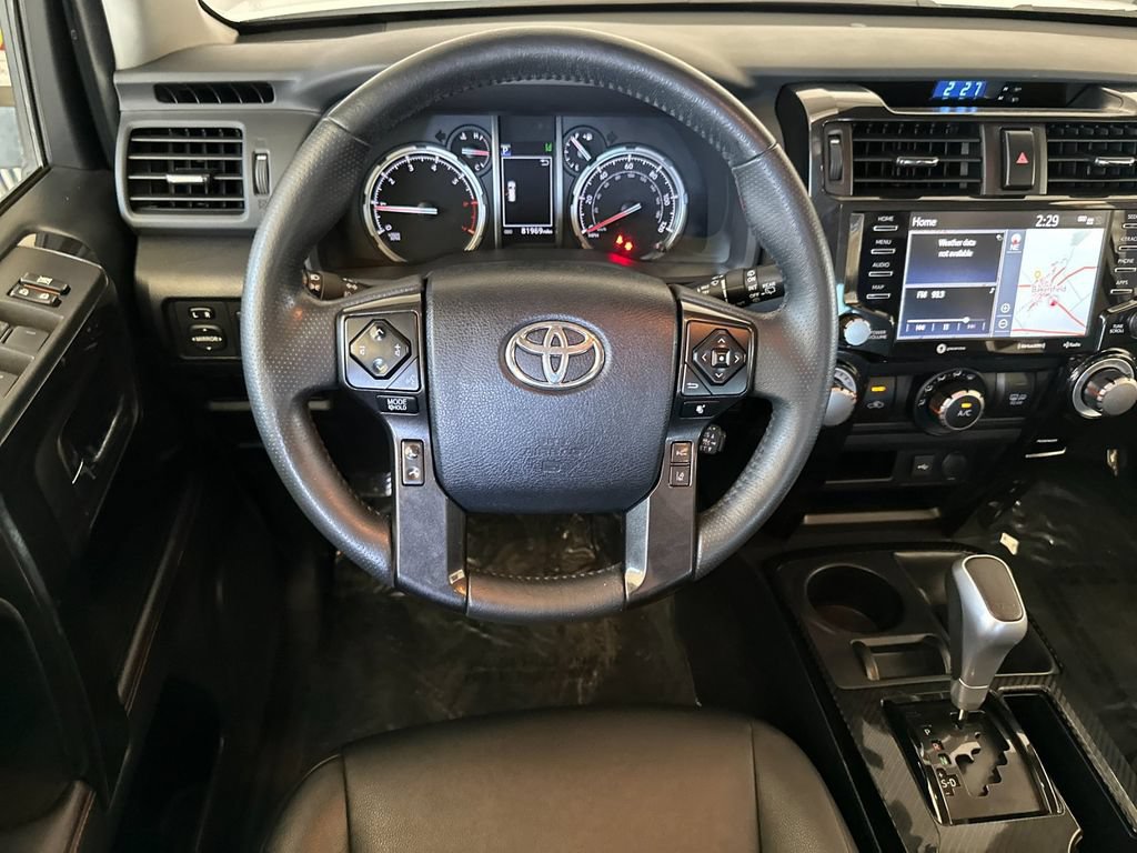 Used 2022 Toyota 4Runner TRD Off-Road Premium AWD/4WD image 13