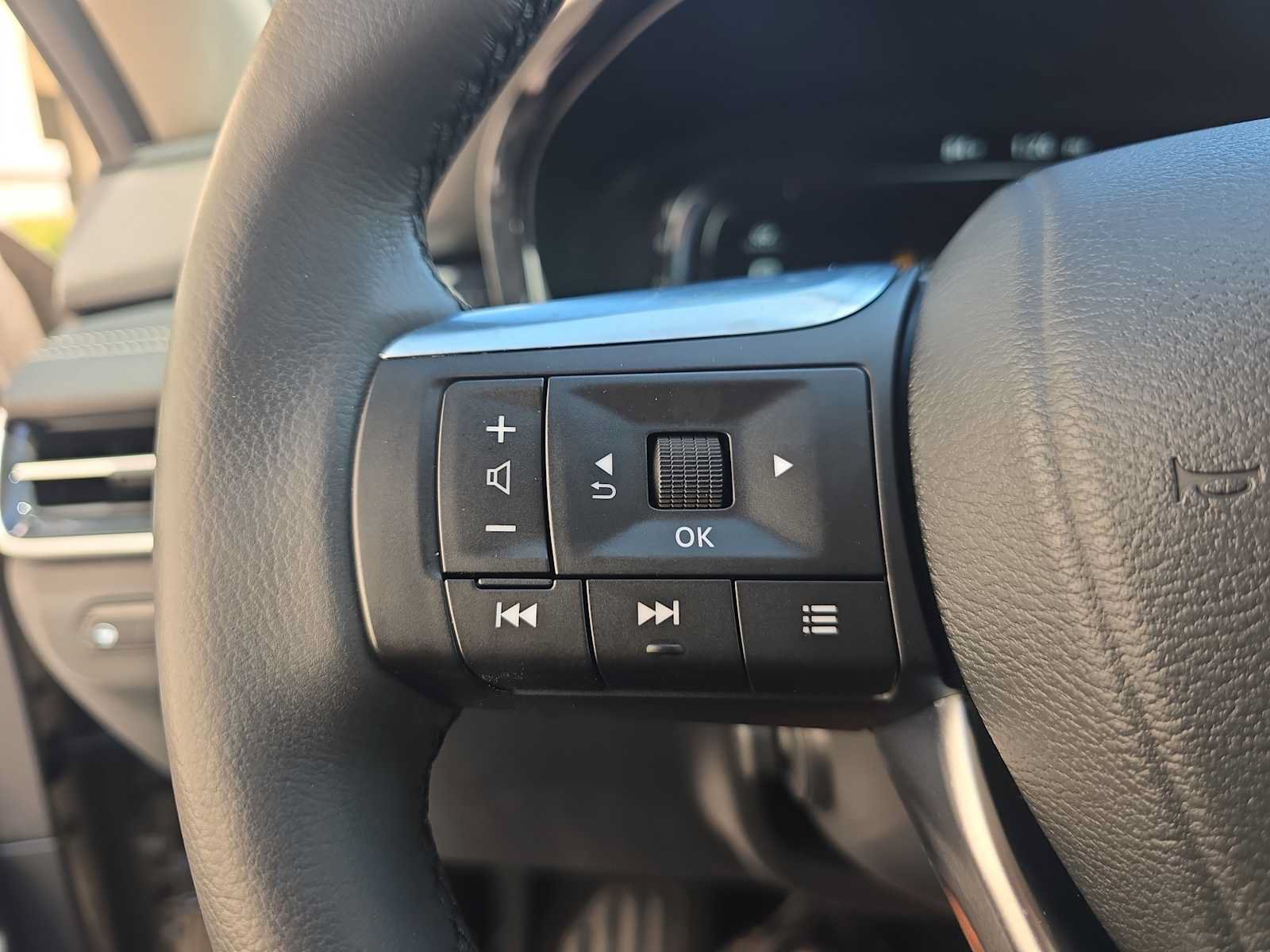 Used 2025 INFINITI QX60 Luxe FWD image 24
