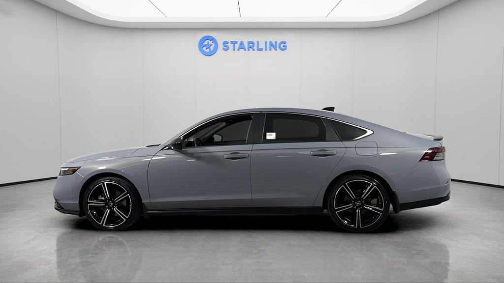 Used 2023 Honda Accord Sport image 3