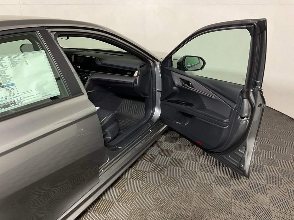 New 2026 Toyota Camry SE FWD image 36