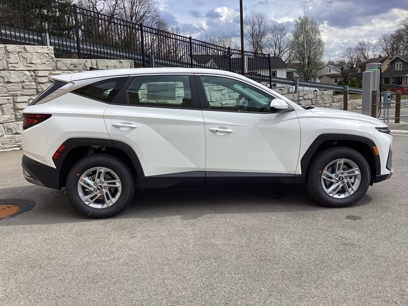 New 2026 Hyundai Tucson SE AWD/4WD image 9