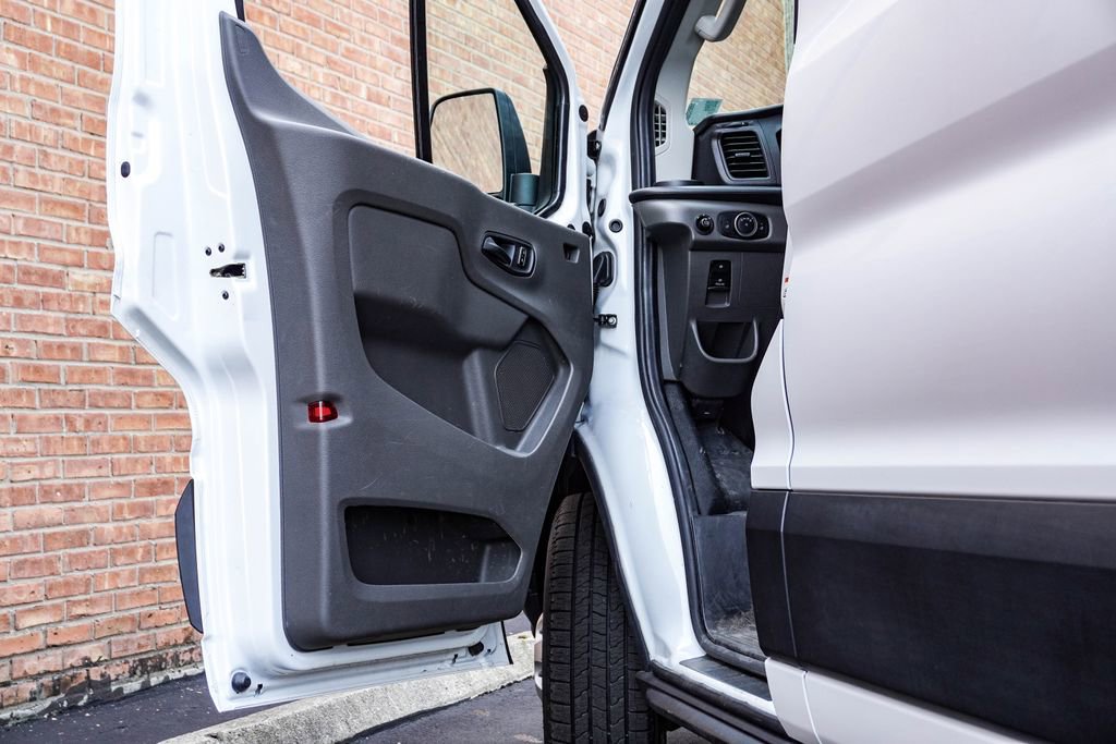 Used 2023 Ford Transit 150 Low Roof AWD image 26