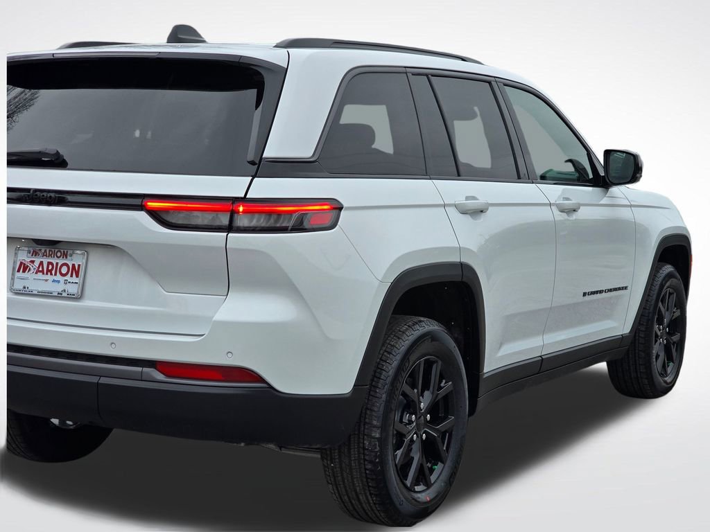 New 2026 Jeep Grand Cherokee Altitude AWD/4WD image 42